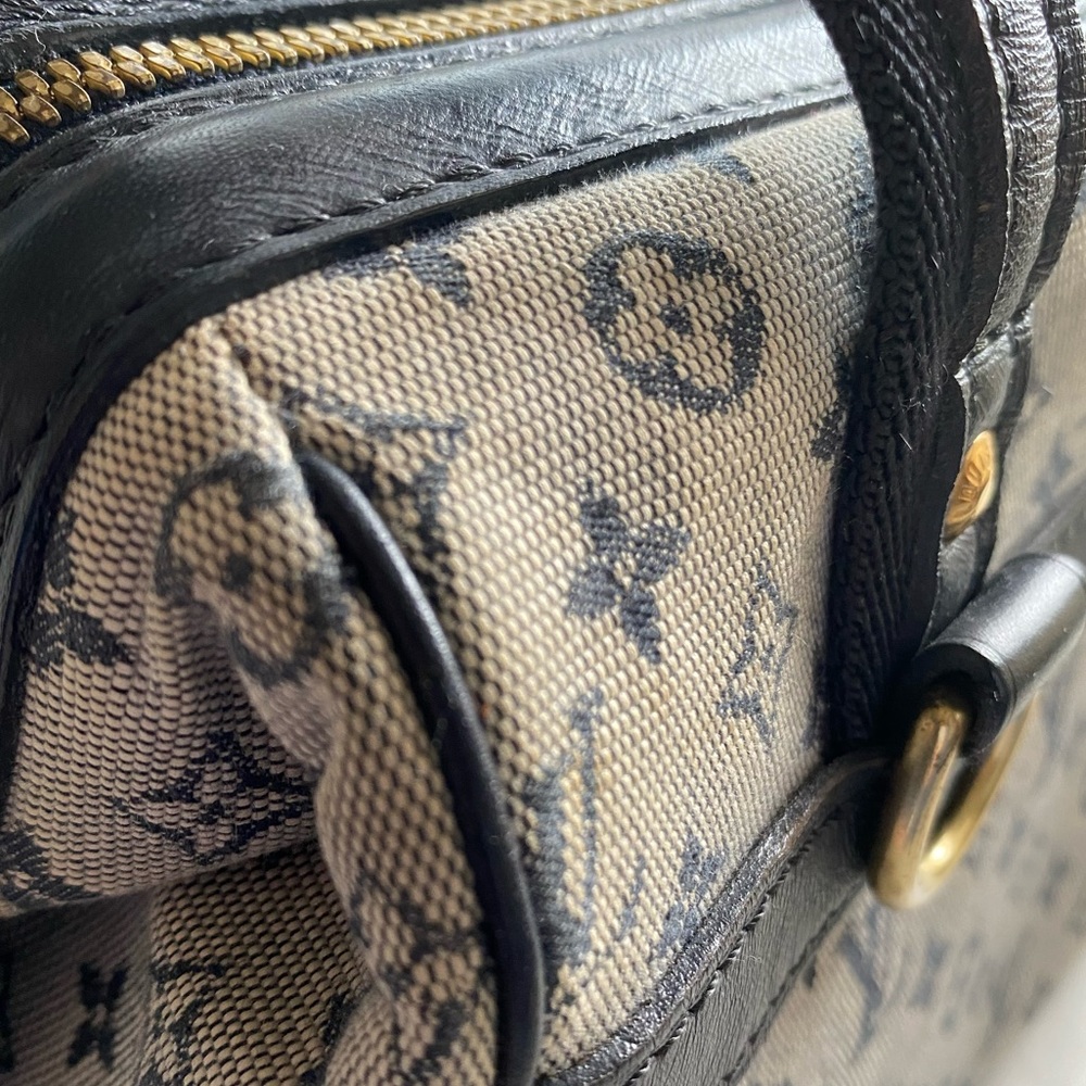 Vintage Louis Vuitton canvas bag - Picture 4 of 8